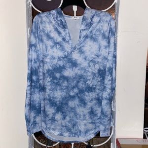 Blue tye dye shirt